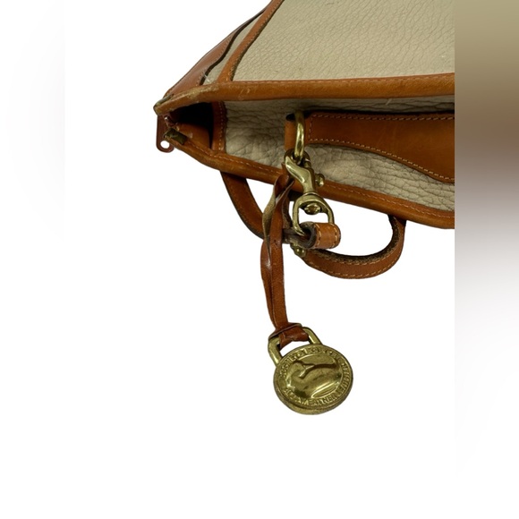 RARE DOONEY & BOURKE ivory two tone leather  crossbody with exterior pockets - Picture 7 of 12